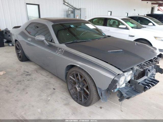  Salvage Dodge Challenger