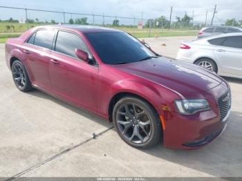  Salvage Chrysler 300