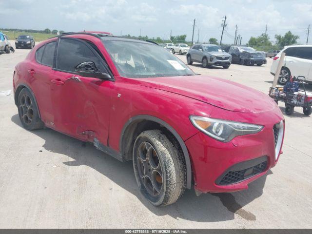  Salvage Alfa Romeo Stelvio