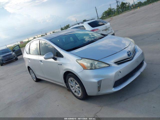  Salvage Toyota Prius v