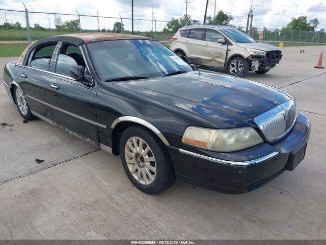  Salvage Lincoln Towncar