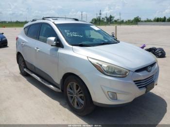  Salvage Hyundai TUCSON