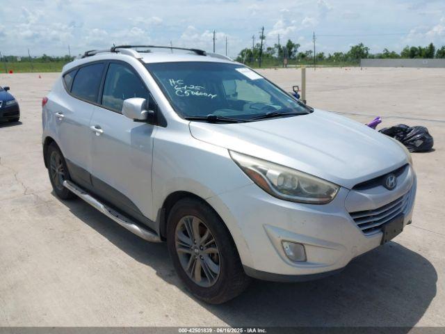  Salvage Hyundai TUCSON