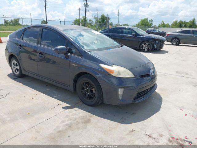  Salvage Toyota Prius
