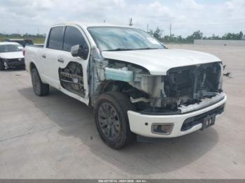  Salvage Nissan Titan