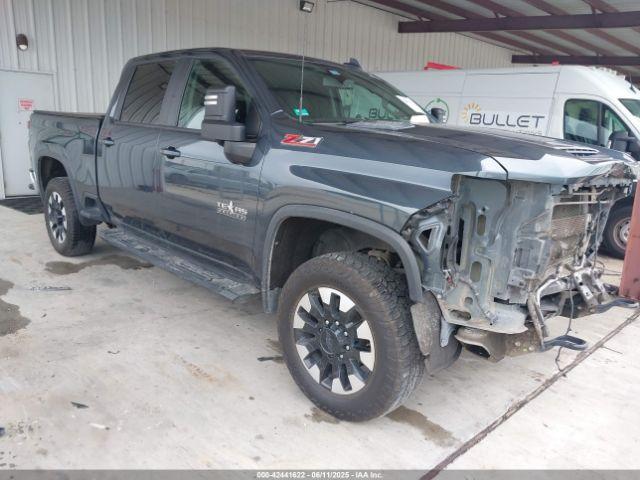  Salvage Chevrolet Silverado 2500