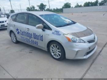  Salvage Toyota Prius v