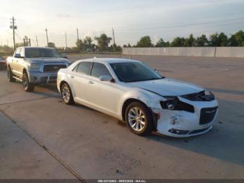  Salvage Chrysler 300