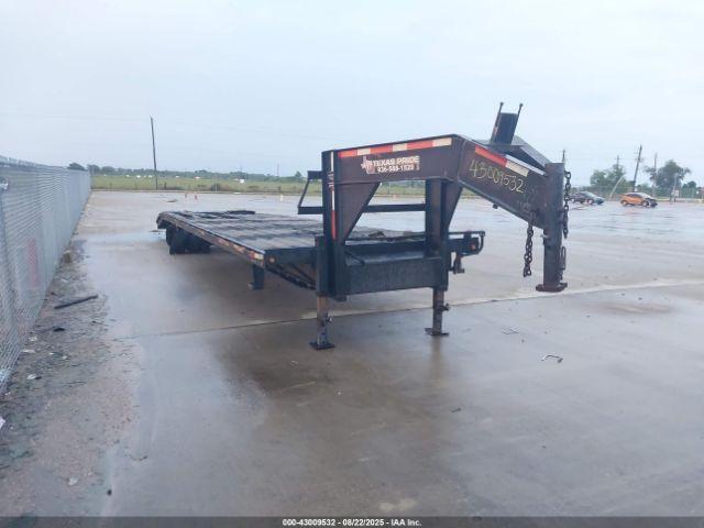 Salvage Texas Trailer Servic Other