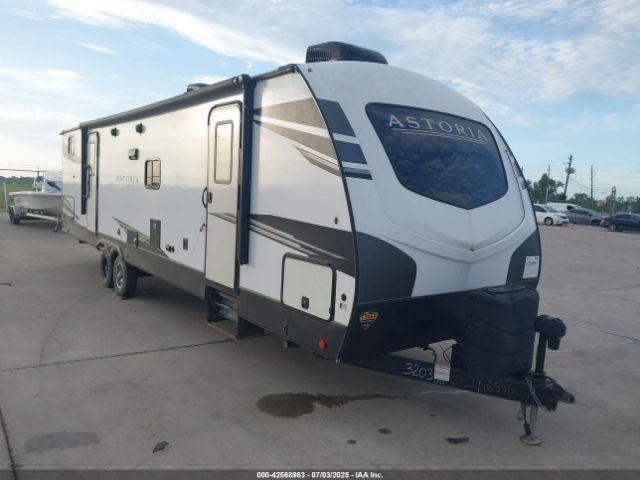  Salvage Palomino Astoria 3203bh