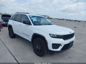 Salvage Jeep Grand Cherokee