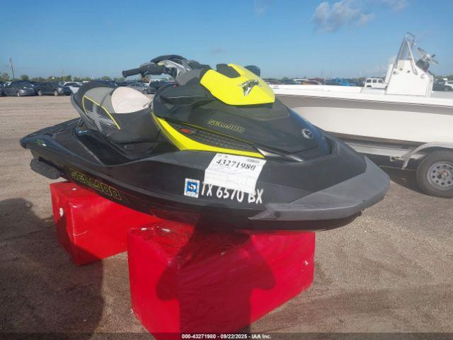  Salvage Sea-Doo 2013