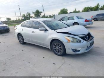  Salvage Nissan Altima