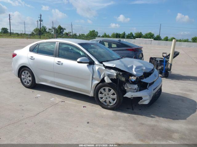  Salvage Kia Rio