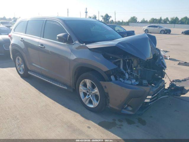  Salvage Toyota Highlander