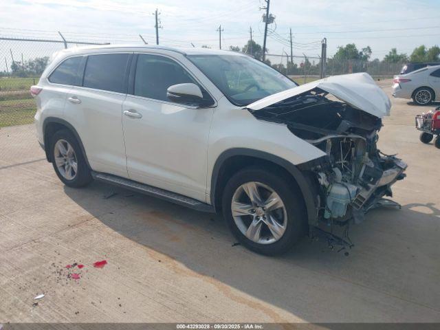  Salvage Toyota Highlander