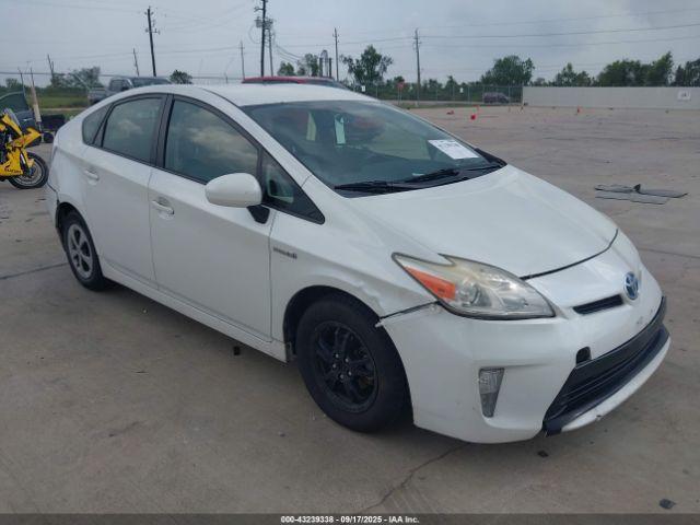  Salvage Toyota Prius