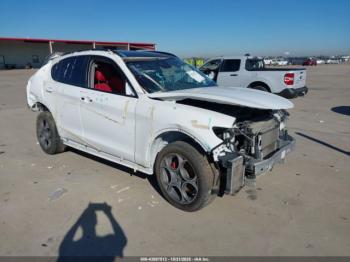  Salvage Alfa Romeo Stelvio