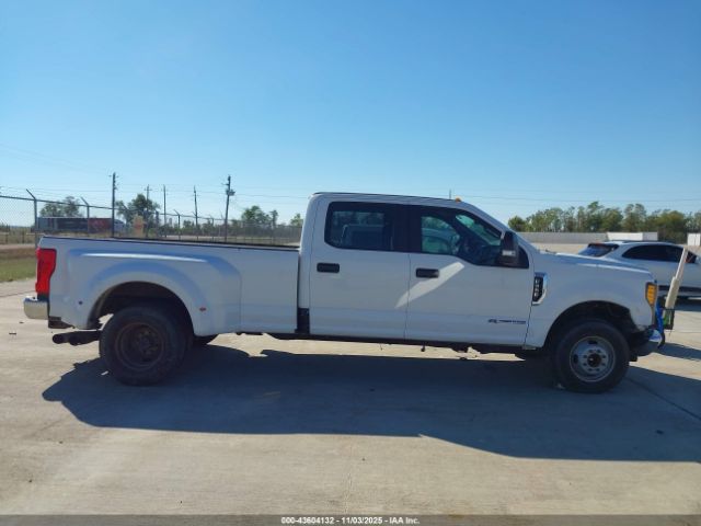 Ford F-350 Xl Image 4