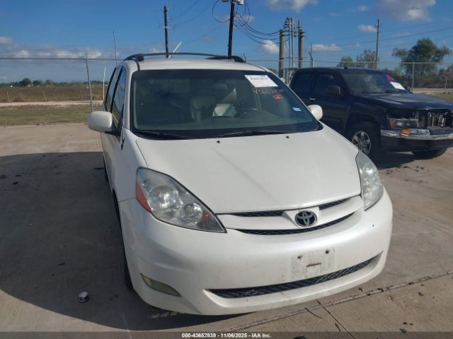 Toyota Sienna Xle Image 4