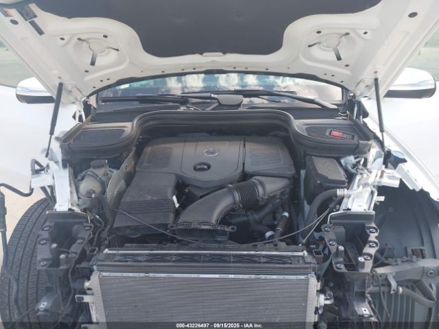 Mercedes-Benz GLE 4matic Image 10