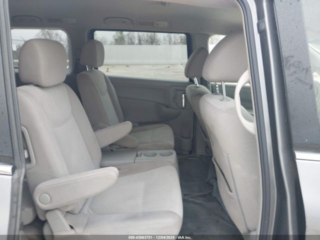 Nissan Quest Image 13