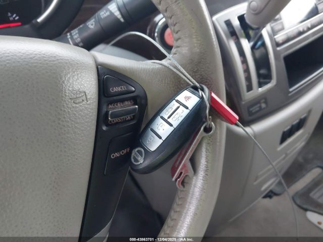 Nissan Quest Image 4