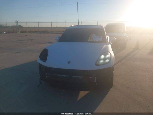 Porsche Macan Gts Image 2