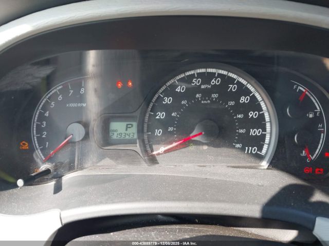 Toyota Sienna L V6 7 Passenger Image 11