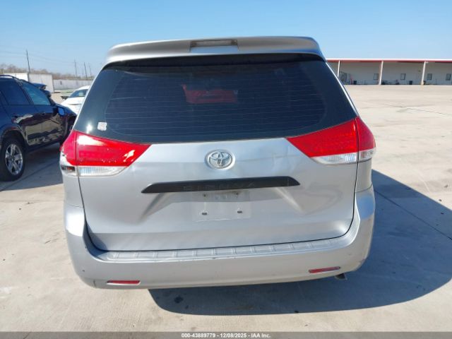 Toyota Sienna L V6 7 Passenger Image 18