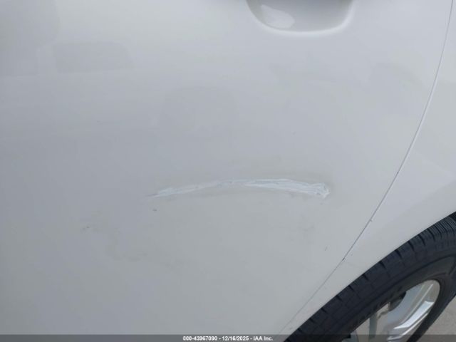 Cadillac SRX Luxury Collection Image 3