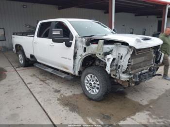  Salvage Chevrolet Silverado 2500