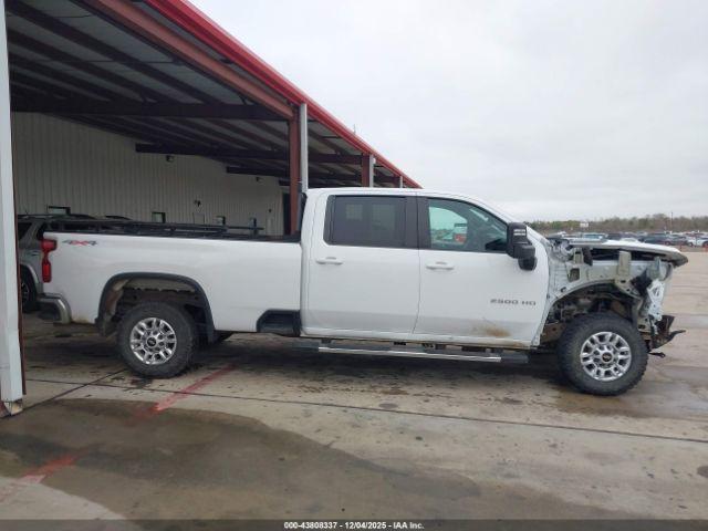 Chevrolet Silverado 2500 4wd  Long Bed Lt Image 11