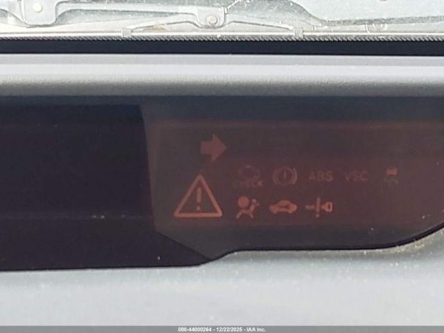 Toyota Prius Image 6