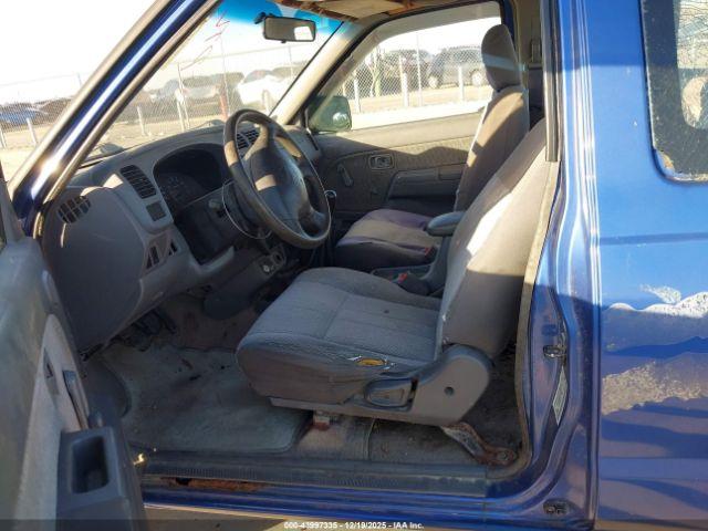 Nissan Frontier Image 10