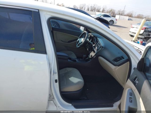 Kia Optima Lx Image 10