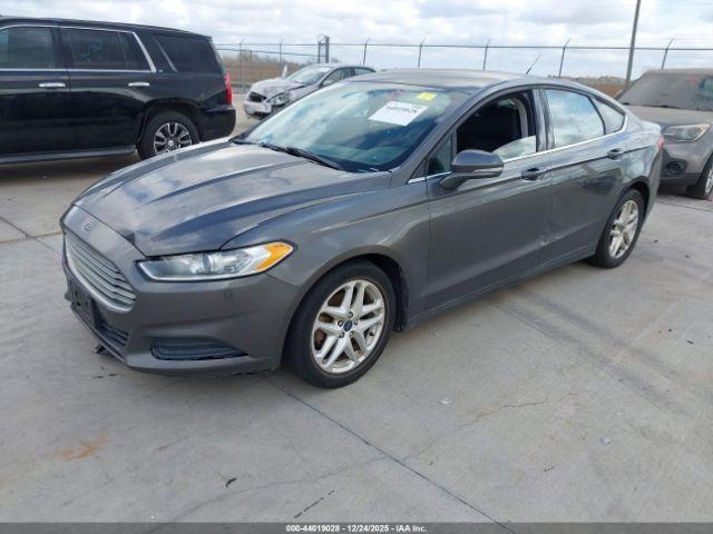 Ford Fusion Se Image 2