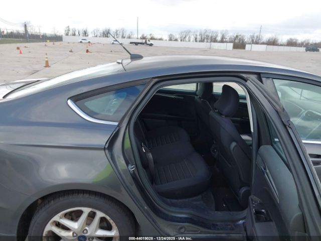 Ford Fusion Se Image 8