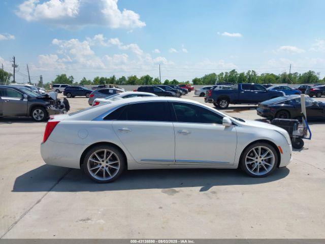Cadillac XTS Premium Collection Image 11