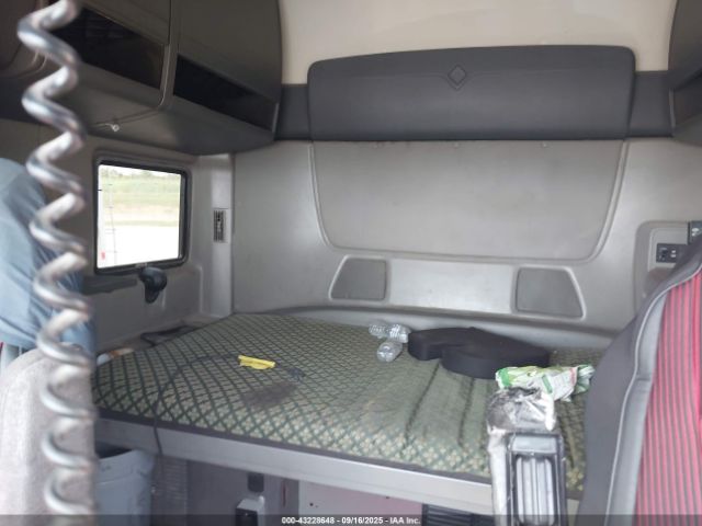 International Prostar Image 9