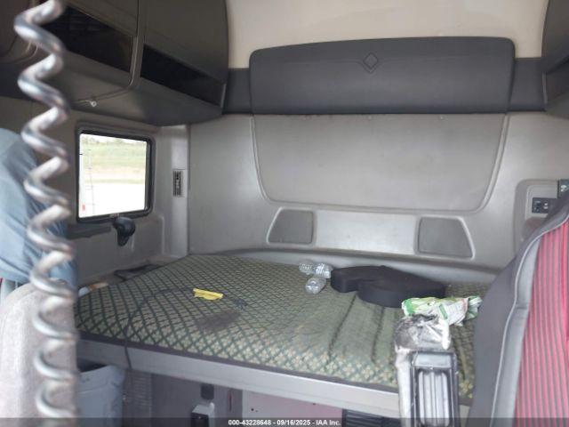 International Prostar Image 9