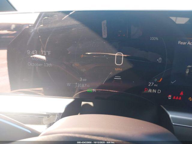 Cadillac LYRIQ Image 13