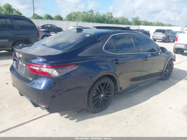 Toyota Camry Xse Image 9