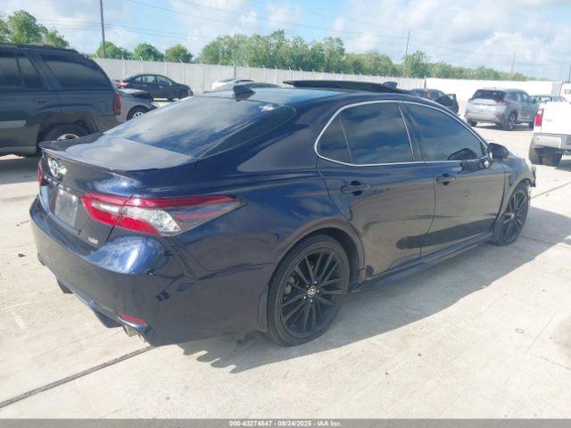 Toyota Camry Xse Image 9