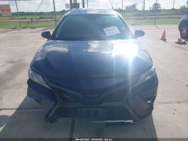 Toyota Camry Xse Image 8