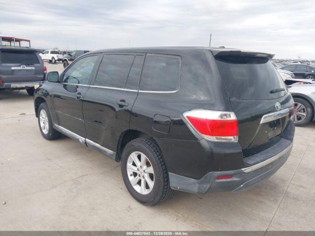 Toyota Highlander Base V6 Image 10