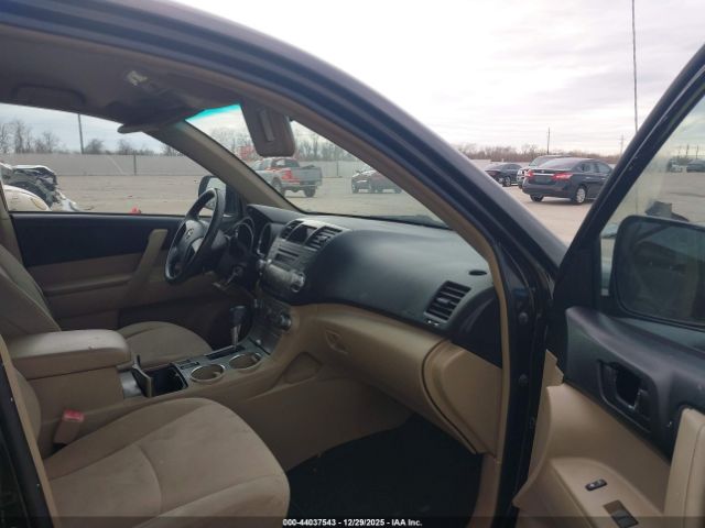 Toyota Highlander Base V6 Image 5