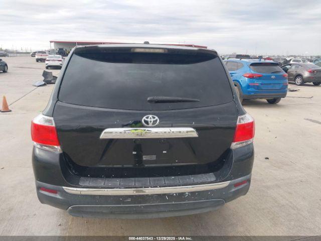 Toyota Highlander Base V6 Image 16