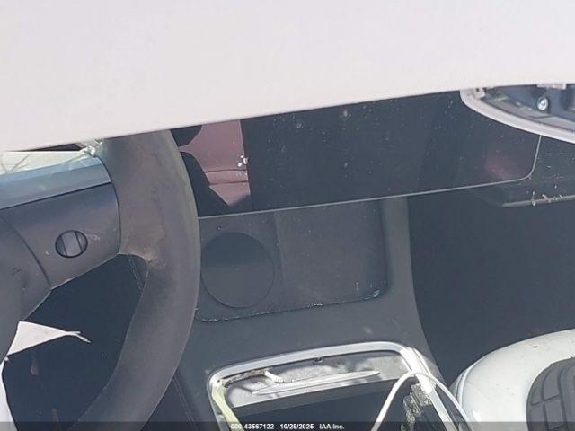 Tesla Model Y Image 5