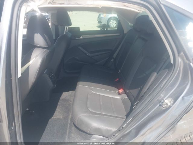 Volkswagen Passat 2.0t R-line Image 9